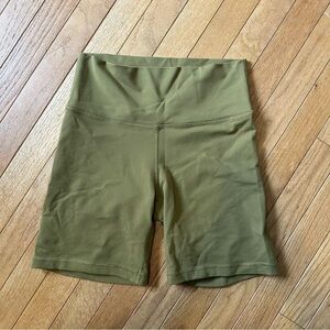 TnAction 7” Womens Bike Shorts Medium